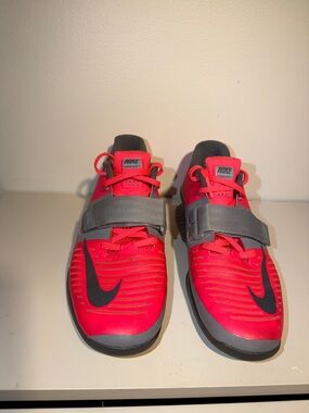 Nike Romaleos 3- Training Shoes. Hot Pink and Gray Athletic Sneakers. Sz 8.5